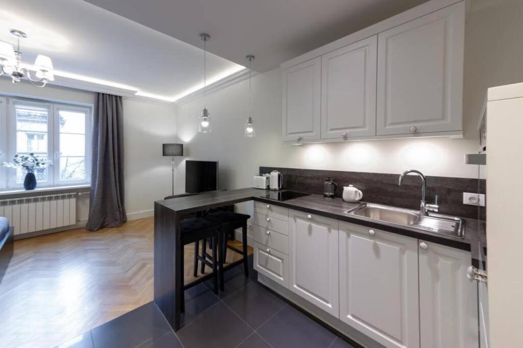 Apartamenty-Mi Crystal Varsovia Exterior foto