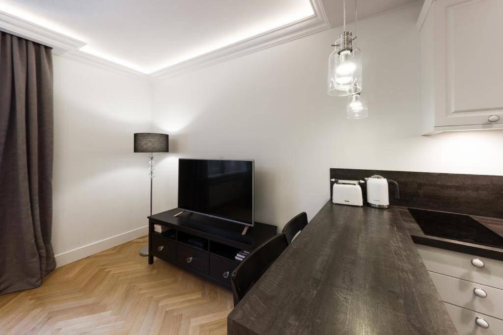 Apartamenty-Mi Crystal Varsovia Exterior foto